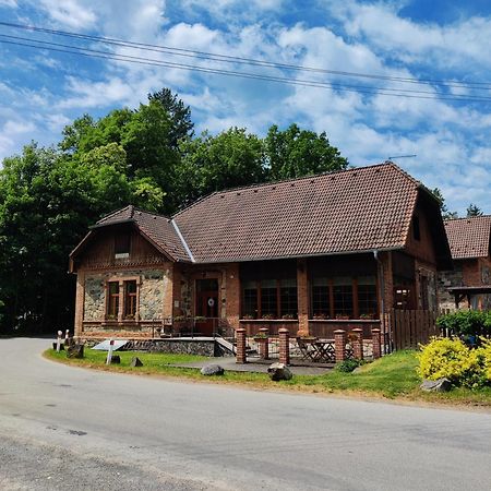 Hotel Penzion Pacovka Chynov Exterior foto