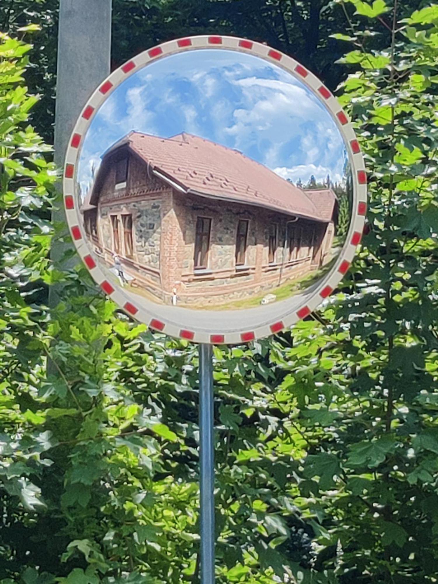 Hotel Penzion Pacovka Chynov Exterior foto